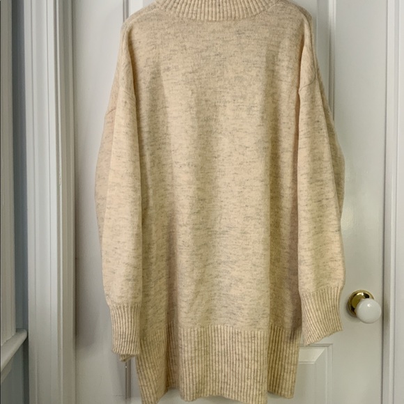 Time and Tru V Neck Tunic Sweater NWT - Picture 5 of 11